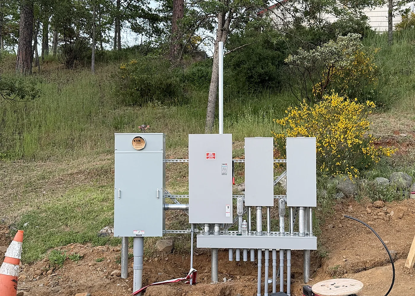 Outdoor electrical distribution equipment